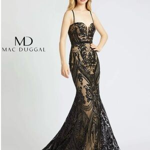 MAC DUGGAL Dress Size 6 Evening Gown Sequin Black Beaded NEW Flaw